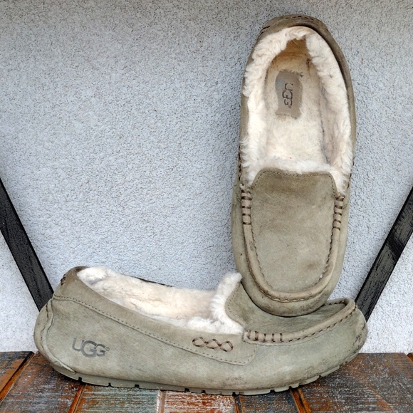 UGG Sheepskin Slippers Moccasins Loafers Shearling - Picture 8 of 8